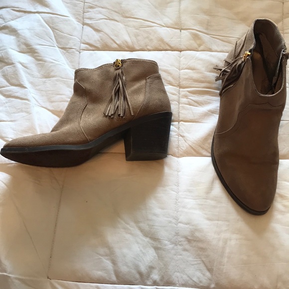 Cowboy style ankle boots - Picture 1 of 2